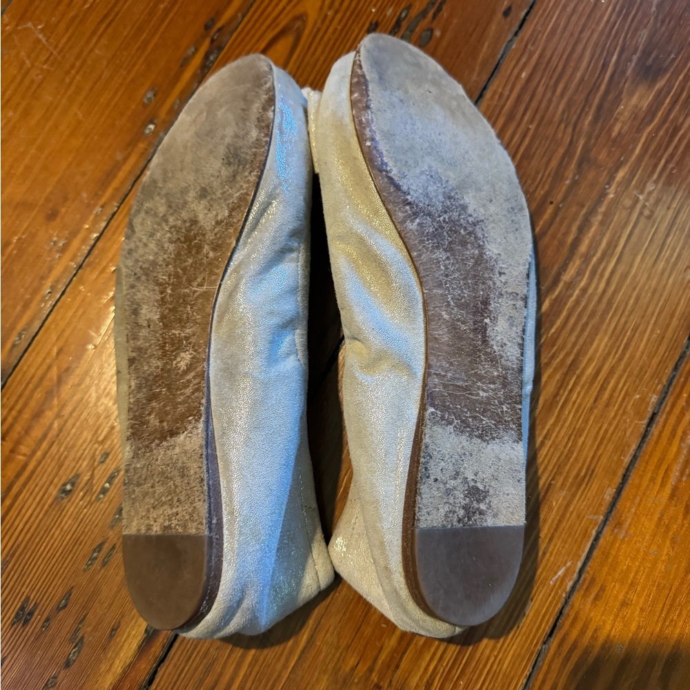 Vera Wang Lavender Flats, size 9 - Picture 3 of 3